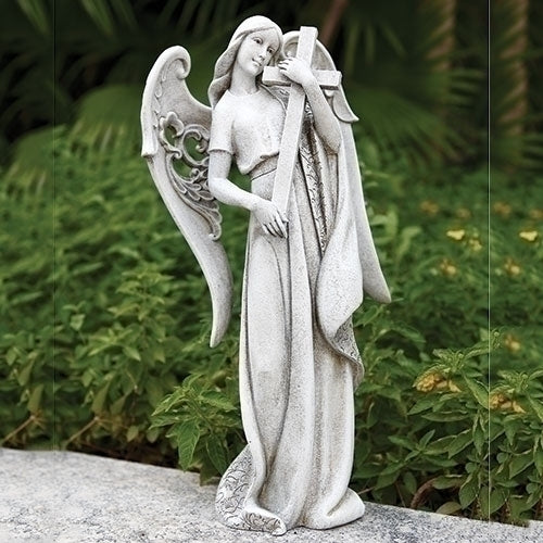 Estatua de ángel con cruz para exteriores, 18.5"