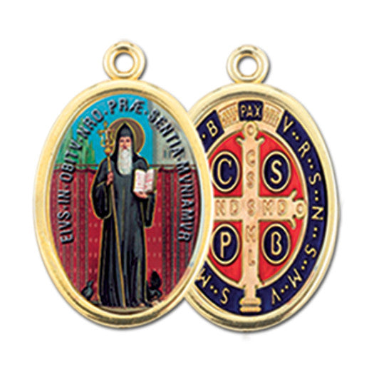 Medalla con imagen de San Benito ovalada de oro
